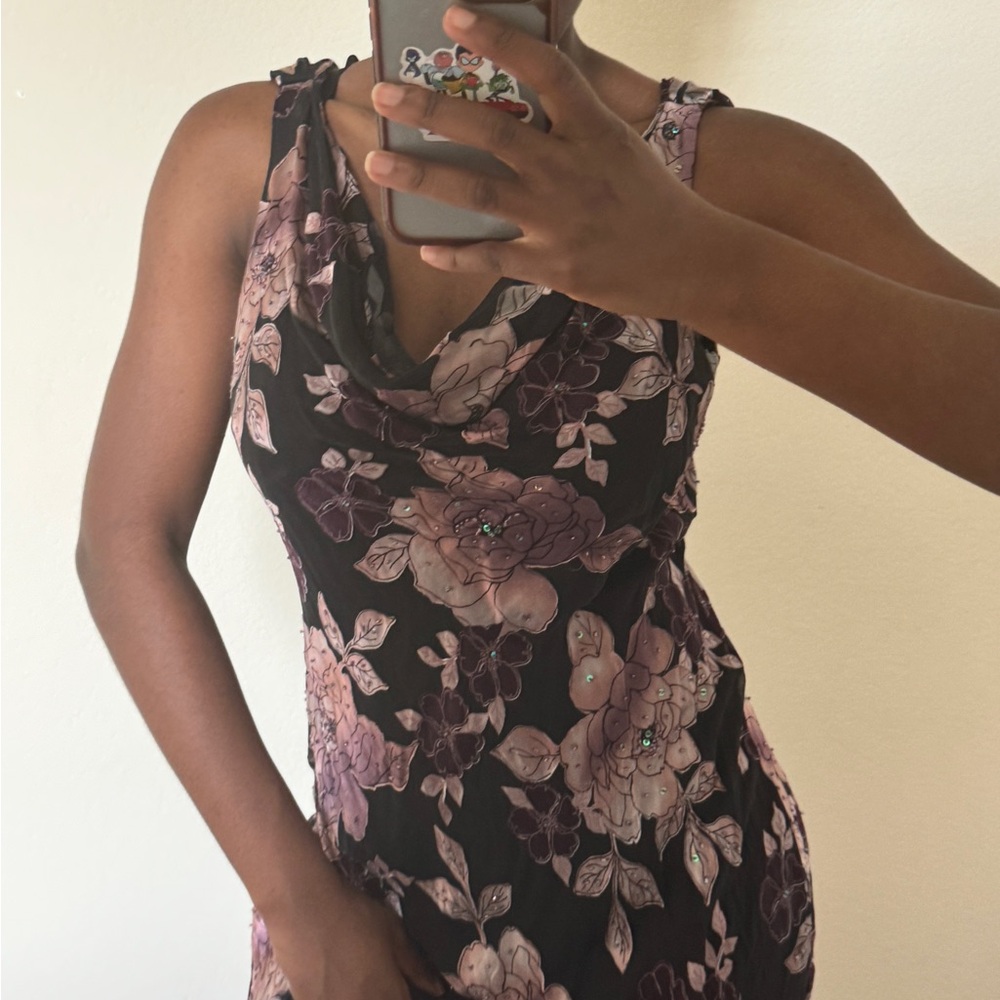 Elegant Floral Midi Dress - Black and Pink